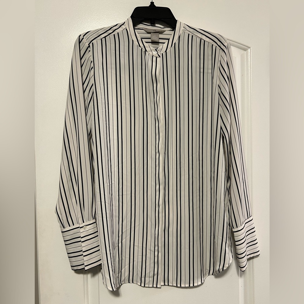 H&M Women’s Long Sleeve Striped Button Up Shirt - US8